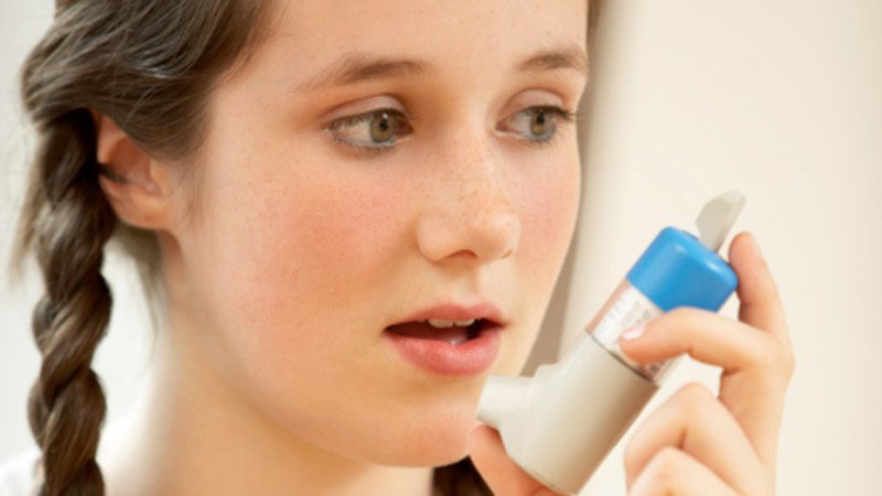 Enfant avec de l'asthme