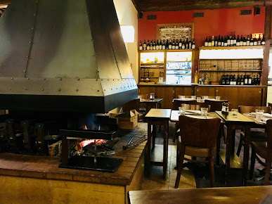 Restaurant L'Etage à Annecy a mis en place un appareil de désinfection de l'air et des surfaces dans le cadre de la lutte contre le coronavirus COVID 19.